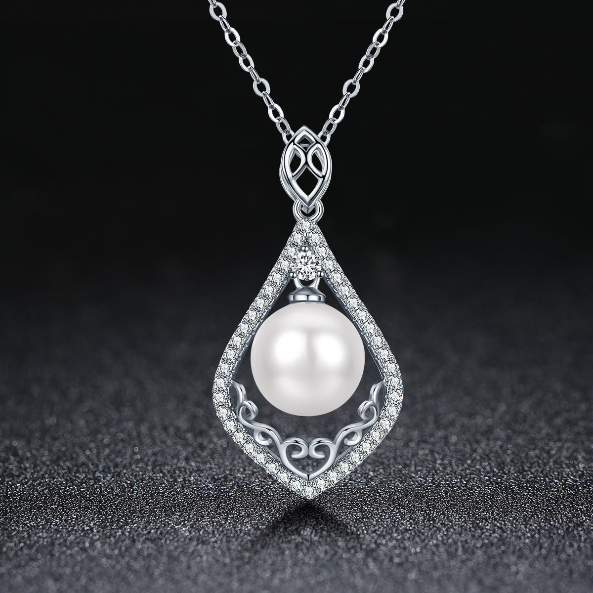 Single pearl necklace
