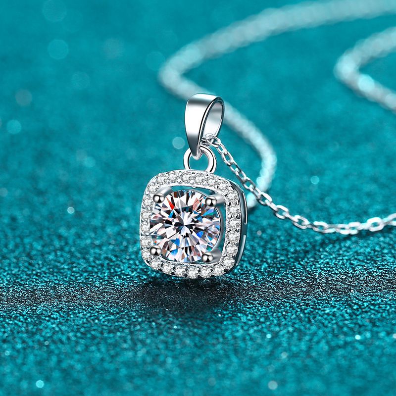 1.0 Ct/2.0Ct  Moissanite Pendant Necklace 18K White Gold Plated sterling Silver D Color Round Cut Diamond Necklace for Women with Certificate of Authenticity