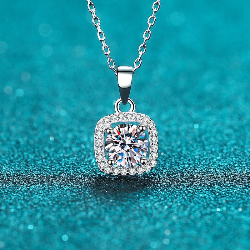 1.0 Ct/2.0Ct  Moissanite Pendant Necklace 18K White Gold Plated sterling Silver D Color Round Cut Diamond Necklace for Women with Certificate of Authenticity