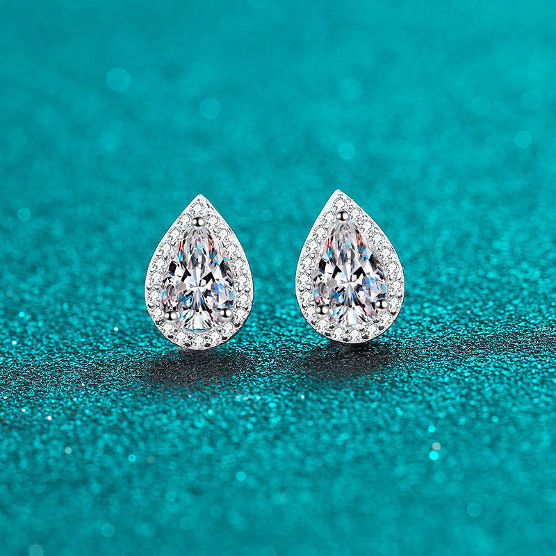 Pear Brilliant Moissanite Stud Earrings 2.0ct Pear Brilliant Cut D Color VVS1 Clarity Lab Created Diamond Earrings 18K White Gold Plated Hypoallergenic Sterling Silver Moissanite Stud Earrings