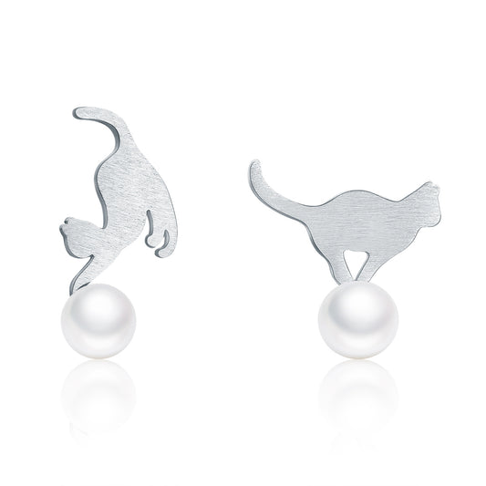 Pearl cat earrings